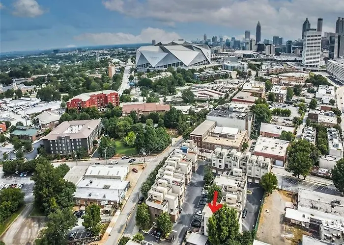 Trendy Castleberry Hill Condo- Walk To Mercedes Benz/ All Downtown Attractions