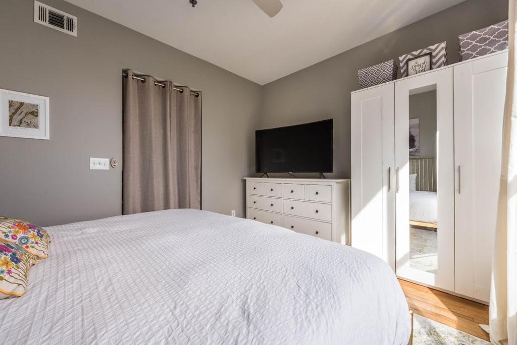 Appartement Trendy Castleberry Hill Condo- Walk To Mercedes Benz/ Downtown Attractions